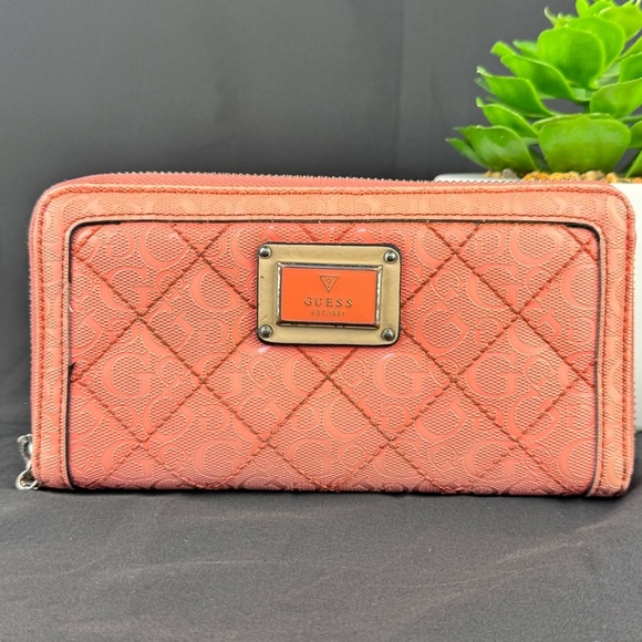 Guess Faux Leather Coral Pink Quilted Wallet - Tan interior. Vintage - Picture 1 of 8